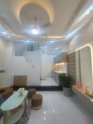 bán gấp nhà nguyễn trãi - q.5 - gần an đông - giáp q.1 - full nội thất. xách vali vô ở. 6 tỷ nhỉnh.