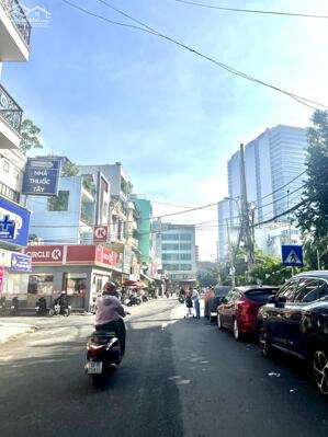 Vip Cách Mạng Tháng 8, Quận 10, gần Hà Đô,4 Tầng, 65m2, Vị trí Kd, hẻm XH 1 truc, 22.x Tỷ