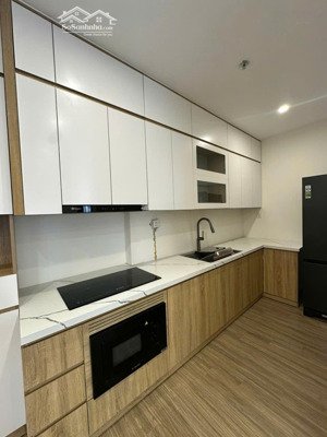 cho thuê cc vinhomes smart city, 13 triệu, 61m2, 2pn, 2wc, hàng hot!