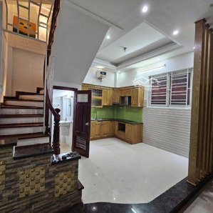 khu trung tâm - ngõ nông - giao thông tiện - nhà ở luôn - 45 m2 - ngọc thụy