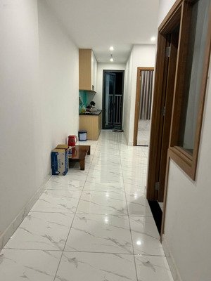 (7612) star tower, 49,2 m2. bao sổ hồng: 1,170 tỷ. cho thuê được : 7 triệu/ tháng. nhận ký gửi