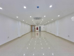 bán nhà mặt phố giải phóng - diện tích 80 mét - 7 tầng - thang máy - vỉa he- kinh doanh .