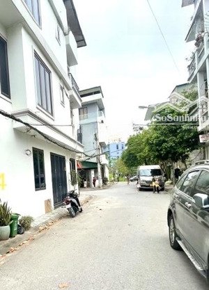 phân lô giáo viên- gần công viên- trường học- hồ điều hoà khu đẹp nhất ngọc thuỵ. ô tô tránh.