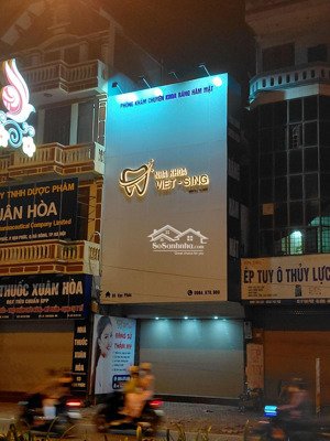 bán nhà đường đôi vạn phúc,kinh doanh đa ngành.dt 70m2, 3 tầng, mt 4.5m. giá 24 tỷ