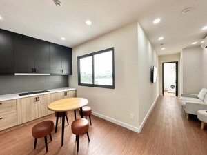 cho thuê 2pn-2wc,dt 65m2,gần cầu lê văn sỹ,bờ kè hoàng sa q3,cho nuôi cún,oto tận cửa,bảo vệ 24/7