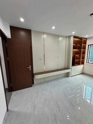 siêu phẩm nhà kim trung lai xá diện tích 32m2 x 5 tầng ô tô tránh nhau kinh doanh lô góc giá 5,3 t