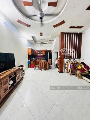 không bao giờ ngập! nhà hoàng hoa thám, ngõ to hơn phố, 5m ô tô, ở ngay, thoáng sáng, 48m x 5 tầng