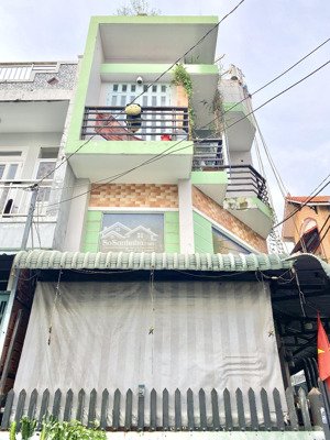 căn góc 2 mặt, 3 tầng, lê văn quới, hẻm 6m thông - 5x13.8m - 4 phòng - thu 152 triệu/ năm