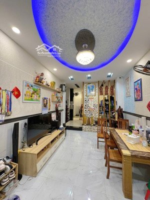 giá cực tốt - 58m2 - 4 tầng sân thượng - 5pn - vài bước ra hẻm xe hơi - gần chợ cây quéo