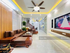 cực hiếm! nhà văn cao, 15 m ra ô tô đỗ cửa, trước nhà 3m, mặt tiền bề thế, 42m x 5 tầng