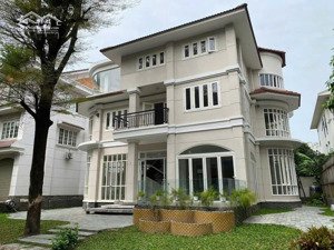 bán gấp biệt thự siêu đẹp góc 2 mt lam sơn , phú nhuận -99m2(7x15)-5 tầng tm -gía chỉ 28 tỷ