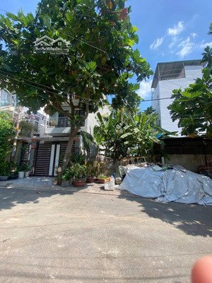 bán đất khu nhà đồng bộ dương quảng hàm, phường 6, 5.6x15m, 7 tỷ 99 bớt lộc