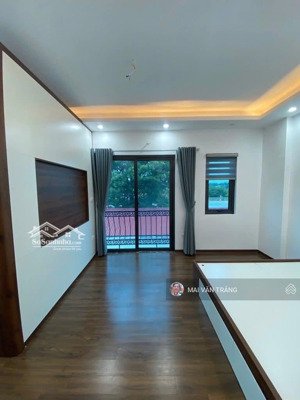 nhỉnh 8 tỷ bán nhà xuân phương từ liêm, 42mx6t thang máy full nội thất, 2 thoáng,ô tô đỗ cửa