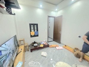 bán nhà ngõ 402 đường mỹ đình, kinh doanh, dt: 5 tầng, 7 phòng, doanh thu 25tr/ tháng giá hơn 7 tỷ.