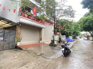 siêu phẩm nhà xây mới 5 tầng thạch bàn, long biên