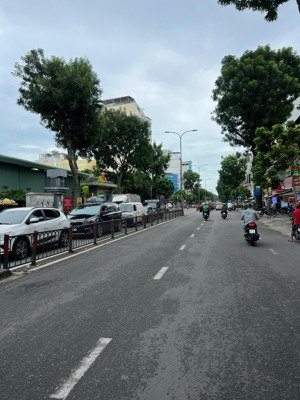 bán nhà mt 3 tháng 2 căn góc f14 q10 7.5x22 tiện xây dựng giá 41t5 còn tl