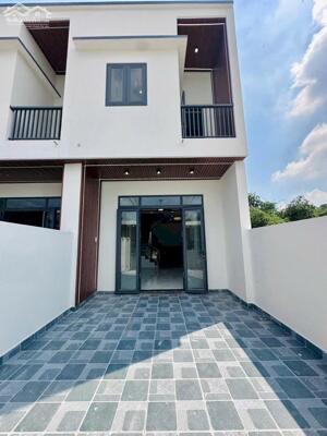 BÁN NHÀ LẦU GẦN VÒNG XOAY CỔNG 11 - ĐÃ HOÀN CÔNG