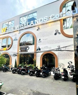 gấp! cho thuê tòa nhà mới xây mặt tiền đường hồ xuân hương, quận 3