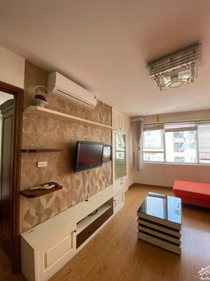 bán 70m2 victoria văn phú, dt 70m2. nhà đẹp, thoáng mát giá tốt 4,8 tỷ. lh 