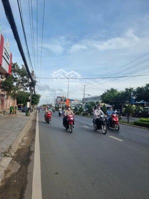 mặt tiền trần hưng đạo khu vực trung tâm mỹ thới giá trị vượt trội