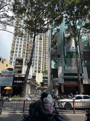 hiếm rẻ mt 3 tháng 2, quận 10. tiện xây mới. 8x28,9m. ctxd hầm 10 tầng. sàn dk ~1800m2. giá 111 tỷ