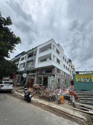 cần cho thuê nhà góc 2 mặt tiền q bình thạnh - dt 6x20 - đường lớn , rộng