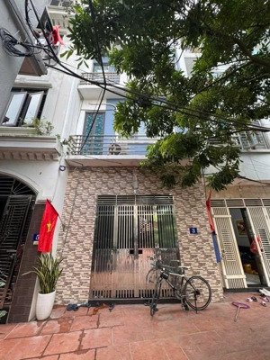 bán nhà la phù 41m x 3.5 tầng, ô tô đỗ gần, thoáng trước sau, giá chỉ 4.8 tỷ