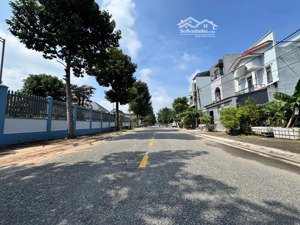 hàng siêu mẫu tp mới cần ra gâp
đường số 15, tđc định hoà, ____//#thànhphốmới phường #bìnhdương