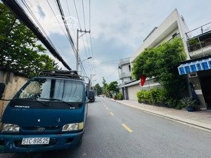 hiếm - nhà mặt tiền trung tâm thủ đức đường số 8 tiện mở văn phòng, chdv, kinh doanh tốt, 3 tầng