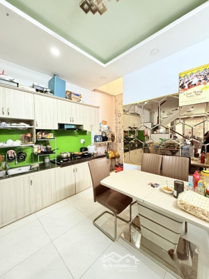 nhà đẹp 4 tầng huỳnh văn bánh quận phú nhuận ở ngay