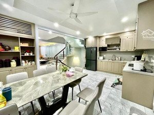 bán nhà phân lô trần quốc hoàn, hai thoáng, ô tô tránh, vỉa hè, ngõ thông, kinh doanh, 60m2x5t