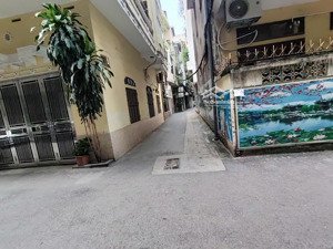 bán nhà lô góc 3 mặt thoáng, 5 tầng chắc chắn, ô tô chạy vòng quanh gần vincom phạm ngọc thạch