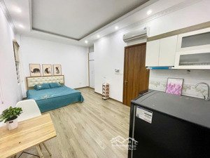 tòa chdv ngọc khánh 70m2, 7t, 5m ra ngõ thông kd, gần mặt phố, 17 phòng kk, dt 100tr/th, giá 20 tỷ