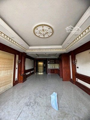 bán nhà mặt phố đại la. dt,150m x 6 tầng thang máy.8 phòng. sổ riêng fui thổ cư giá, 65 tỷ