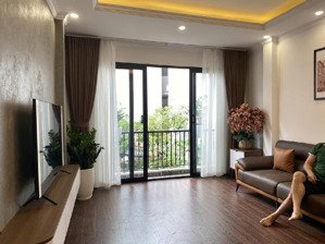nhà 7 tầng phố nguyễn sơn- nguyễn văn cừ- long biên. dt 70m2, ô tô thông, giá 15 tỷ