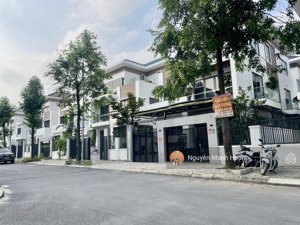 bán nhà biệt thự b1.1 thanh hà, 240m2, giá chỉ ngoài 30tỷ sẵn nhà 3.5 tầng
