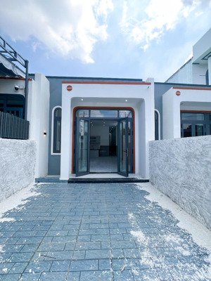 chỉ còn 2 căn nhà cấp 4 hoàn thiện ngay trung tâm tp. biên hòa