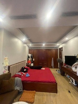 lạc long quân - nhà rộng ngõ nông - oto đỗ cửa - 10m ra phố - 48m giá 12 tỷ