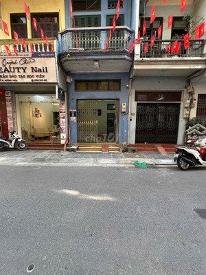 cho thuê nhà đường 800a nghĩa đôdt 50m, 3 tầng, mt 3.5m, t1 phòng khách + bếp, trên chia 2.phòng