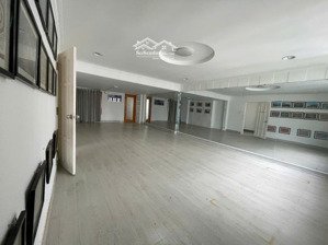 cho thuê nhà tại 11e đường phan kế bính, phường tân định, tp. hồ chí minh.