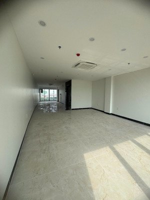 cho thuê nhà mặt phố lê trọng tấn phường la khê, 120m2, mặt tiền 6,m, đẹp nhất phố.