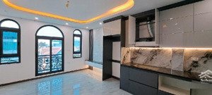 ô tô đỗ cổng, phúc lợi, long biên, 40m x 5 tầng giá 6,5 tỷ có tl