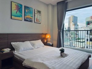 căn hộ 1 phòng ngủ, full nội thất. ban công thoáng mát, thang máy, giặt riêng. trung tâm bình thạnh