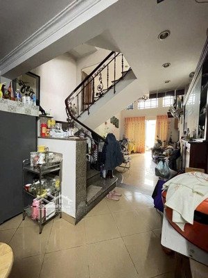 bán nhà trường chinh,tân bình.dt 4,2m x 17m x 5 tầng 5pn. giá 7,6 tỷ.