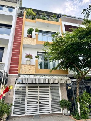 bán nhà phố nha trang -kđt vcn phước long 1 gần công viên xanh mát