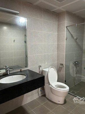 chính chủ cần bán gấp căn góc 3 ngủ chung cư udic west lake đối diện lotte tây hồ giá rẻ 