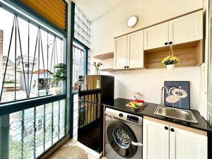 cho thuê studio ban công thoáng - sáng tự nhiên, decor hiện đại tối giản ngay trung tâm phú nhuận