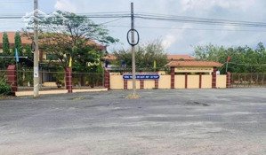 cần bán đất mặt tiền đường nhựa, sổ hồng riêng, đất thổ cư, dân cư đông.