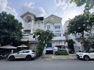 siêu phẩm! bán toà nhà vp hầm 4 tầng ngay đường trần não, quận 2, dt 10x18m, hđt: 120tr/tháng