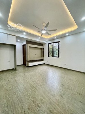 chung cư cầu giấy dt 75m 3 ngủ 2 wc nhà đẹp giá 6,15 tỷ